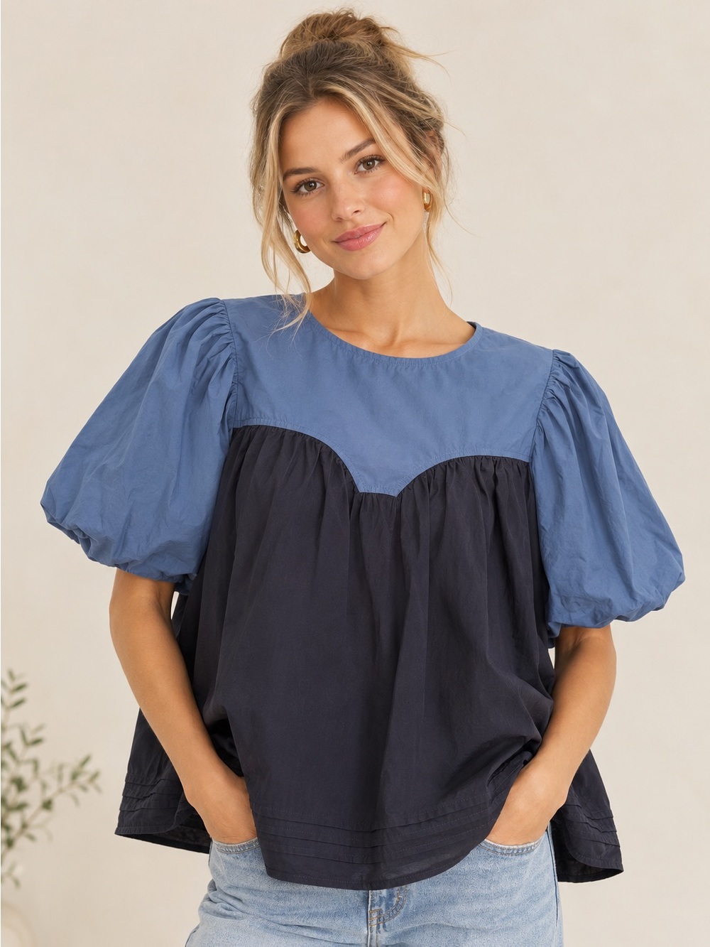 Strut & Bolt Blue Two-Tone Puff Sleeve Women’s Top
